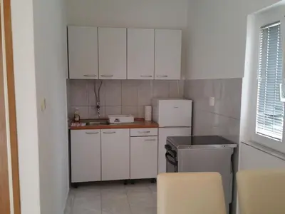 Kuhinja ili čajna kuhinja u objektu Apartments Mateo - One Bedroom Apartment - White