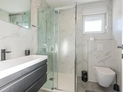 Kupaonica u objektu Holiday Home Iva - Three Bedroom Holiday Home
