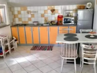 Kuhinja ili čajna kuhinja u objektu Apartment Belu - Two Bedroom Apartment With Sea View