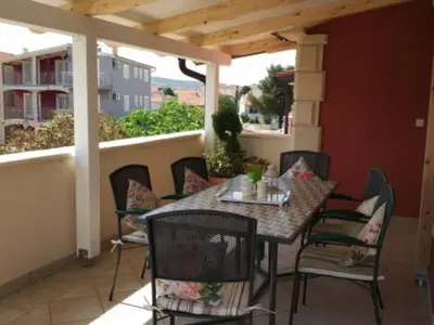 Tlocrt objekta Apartments Dea & Paula - Classic Two Bedroom Apartment with Terrace