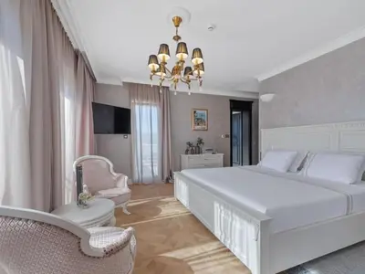 Krevet ili kreveti u jedinici u objektu Villa Carolus in Vodice - Five Bedroom Villa with Terrace and Swimming pool