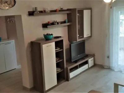 Kuhinja ili čajna kuhinja u objektu Apartments Dea & Paula - Standard Two Bedroom Apartment with Terrace