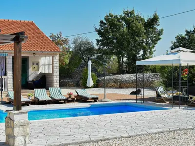 Bazen u objektu Holiday Home Mystc Woods ili u blizini
