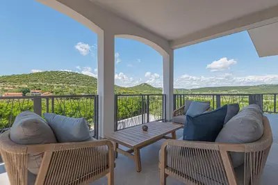 Pogled na planine ili pogled na planine iz apartmana