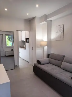 Kuhinja ili čajna kuhinja u objektu Beach studio KATE - Wake up to the sea, terrace, garden & parking, Murter - Dalmatia