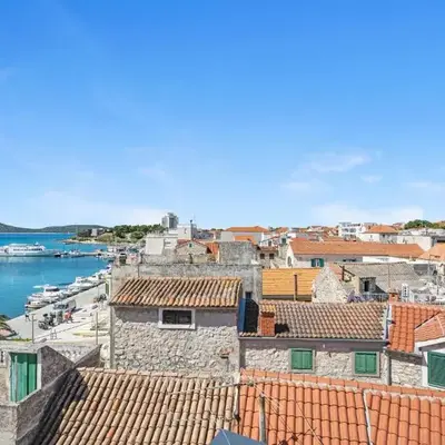 Beach Front Apartment In Vodice With Wifi