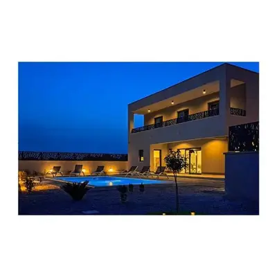 Awesome Home In Pirovac With Private Swimming Pool