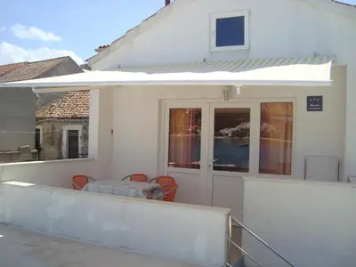 Zgrada u kojoj se nalazi apartman