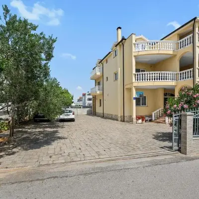 1 Bedroom Cozy Apartment In Vodice