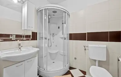 Kupaonica u objektu Amazing Apartment In Vodice With Wifi