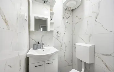 Kupaonica u objektu Beautiful Apartment In Sibenik