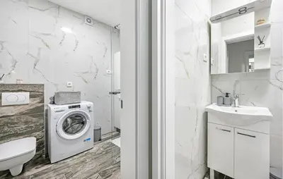 Kupaonica u objektu Beautiful Apartment In Sibenik