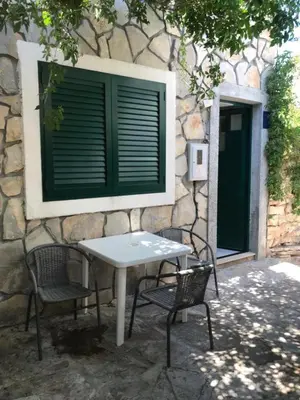 Popločani dio dvorišta ili vanjski dio objekta Old Town Primošten