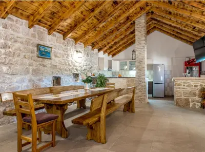 Kuhinja ili čajna kuhinja u objektu Holiday Home Stari Dvori