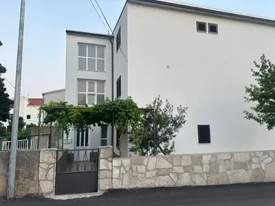 Zgrada u kojoj se nalazi apartman