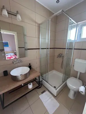 Kupaonica u objektu Rooms Perina Tisno