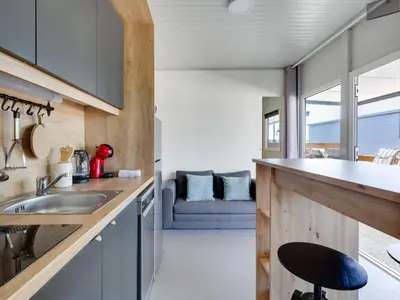 Kuhinja ili čajna kuhinja u objektu Holiday Home Mira Delux by Interhome