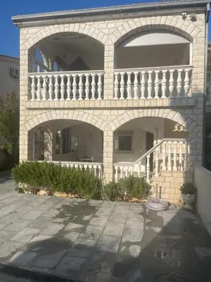 Zgrada u kojoj se nalazi apartman