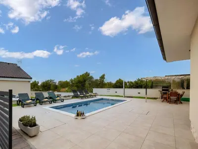 Bazen u objektu Villa Shaula 2 - Three Bedroom House with Pool ili u blizini