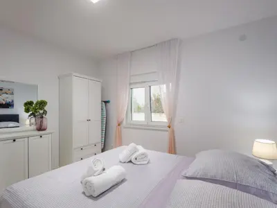 Krevet ili kreveti u jedinici u objektu Villa Shaula 2 - Three Bedroom House with Pool