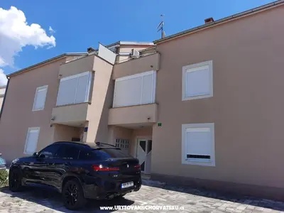 Zgrada u kojoj se nalazi apartman