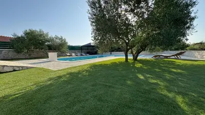 Bazen u objektu Barba Ive - Holiday Home with Pool ili u blizini