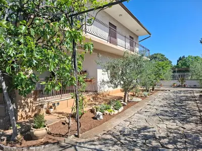 Zgrada u kojoj se nalazi apartman
