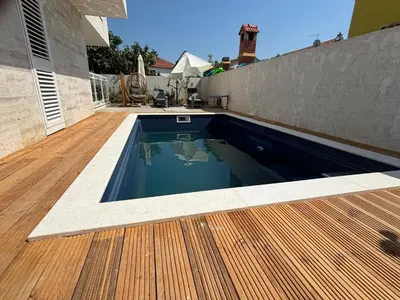 Bazen u objektu Vila Regina Apartment Lilo &Frida with Swimming Pool ili u blizini