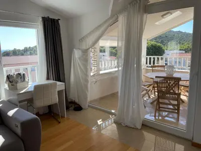 Pogled na planine ili pogled na planine iz apartmana