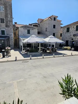 Zgrada u kojoj se nalazi privatni smještaj