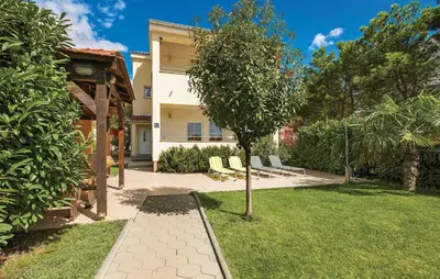 Tlocrt objekta Stunning Home In Vodice With Lake View