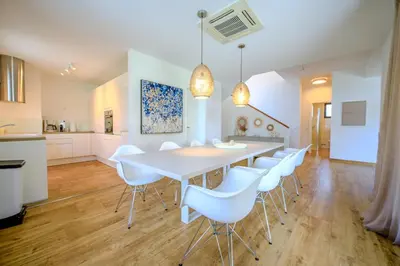 Kuhinja ili čajna kuhinja u objektu Villa T
