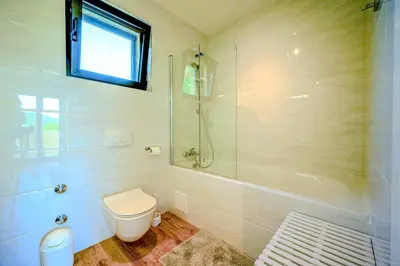 Kupaonica u objektu Villa T