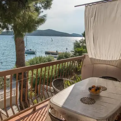 Apartmani Mima - Shoreline house