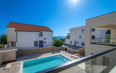 Bazen u objektu Awesome Home In Srima ili u blizini