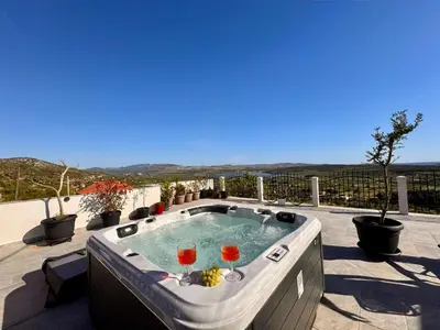 Pogled na planine ili pogled na planine iz apartmana