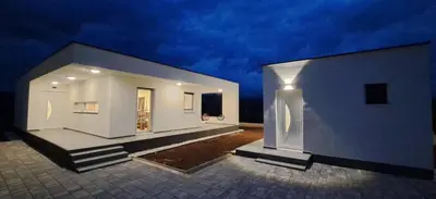 Zgrada u kojoj se nalazi vikendica