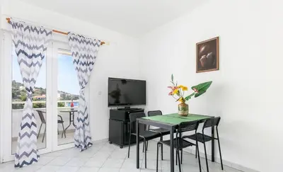 TV i/ili zabavni centar u objektu Apartman Sanmarina