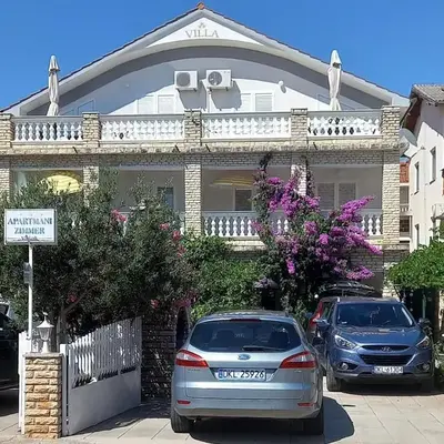 Apartments with parking space Srima - Vodice