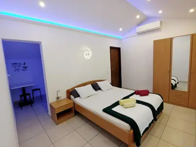 Krevet ili kreveti u jedinici u objektu Apartments with parking space Pirovac, Sibenik - 24766