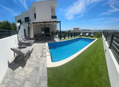 Bazen u objektu Villa Ocean View3 Vollausstattung,Pool,Meerblick,Top-Lage ili u blizini