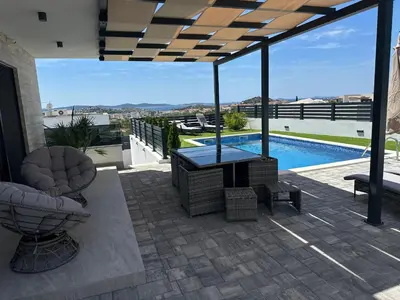 Bazen u objektu Villa Ocean View3 Vollausstattung,Pool,Meerblick,Top-Lage ili u blizini