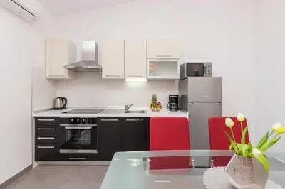 Kuhinja ili čajna kuhinja u objektu Apartment Dora