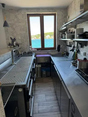 Kuhinja ili čajna kuhinja u objektu APARTMENTS Suzy