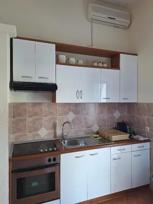 Kuhinja ili čajna kuhinja u objektu Apartments by the sea Razanj, Rogoznica - 4185