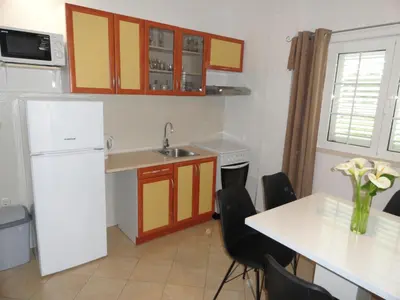 Kuhinja ili čajna kuhinja u objektu Apartments by the sea Brodarica, Sibenik - 4195
