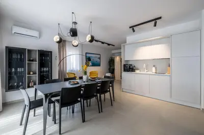 Kuhinja ili čajna kuhinja u objektu Villa Azzura