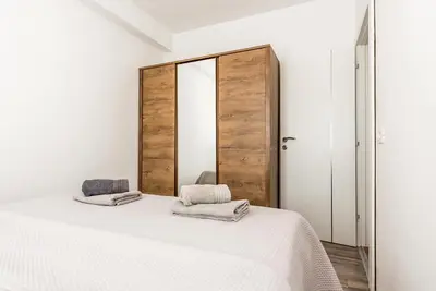 Krevet ili kreveti u jedinici u objektu Apartmant Brodarica Sibenik 2