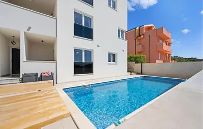 Bazen u objektu Beautiful Apartment In Razanj - Csv366 ili u blizini