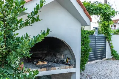 Tlocrt objekta Modern apartment with an outdoor jacuzzi